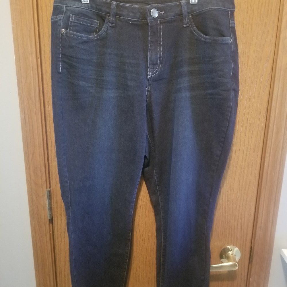 Lane Bryant- Jean capris